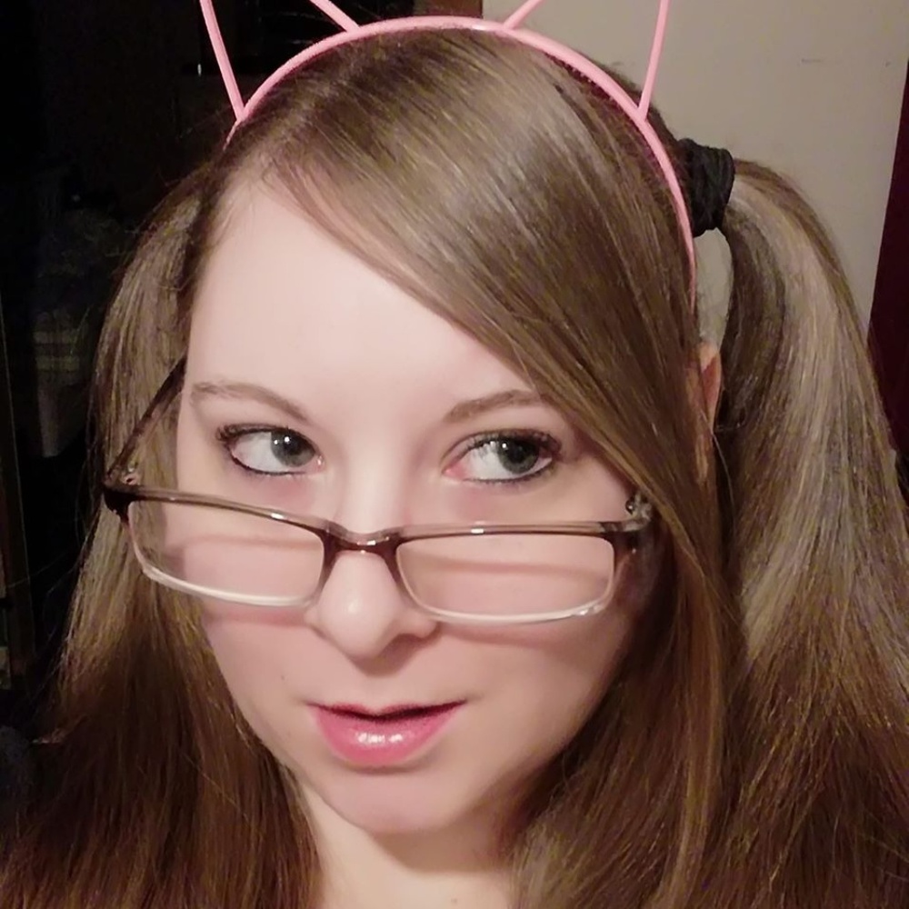 Meet your Posher, Tia